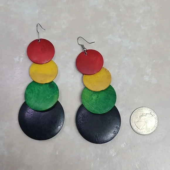 Vintage colorful handcrafted wooden earrings - Picture 13 of 14